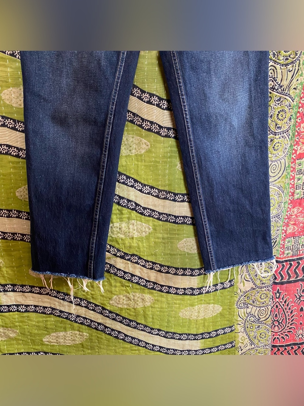 L'Agence Grainger Milana Stovepipe Low Rise Raw Edge Jeans Size 28 Quiet Luxury - Picture 6 of 15